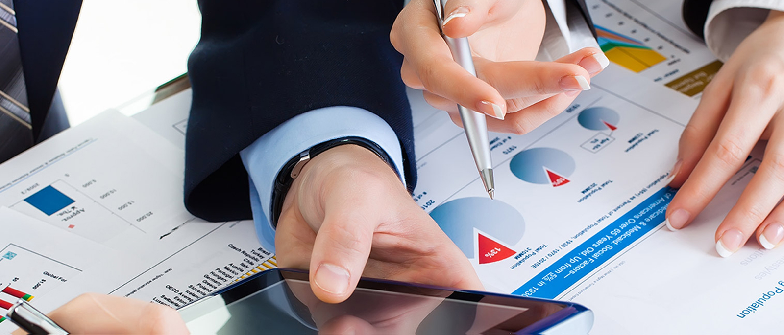 Looking to outsource accounting & Payroll ?